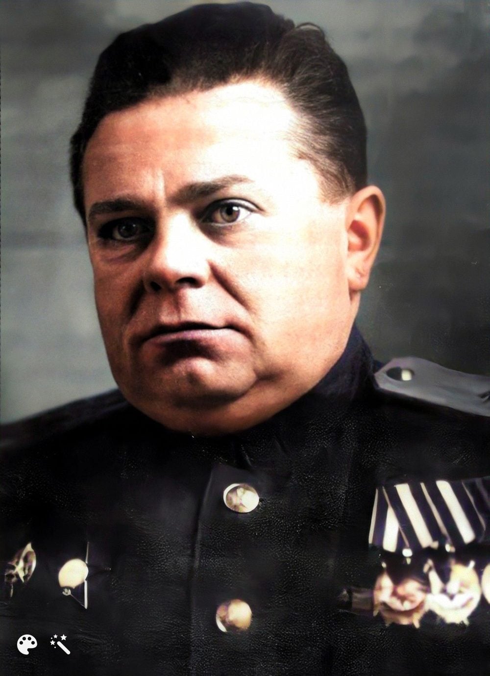 Полковник Кузнецов с орденскими планками, конец 1940-х, раскрашенное фото